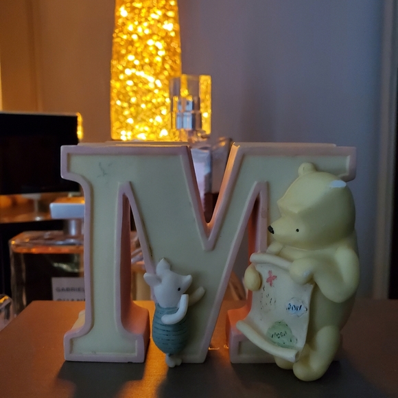 DISNEY CLASSIC WINNIE THE POOH ALPHABET LETTER - Picture 4 of 5